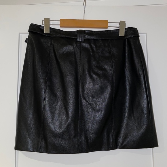 Urban Outfitters Faux Leather Skirt - Picture 2 of 2